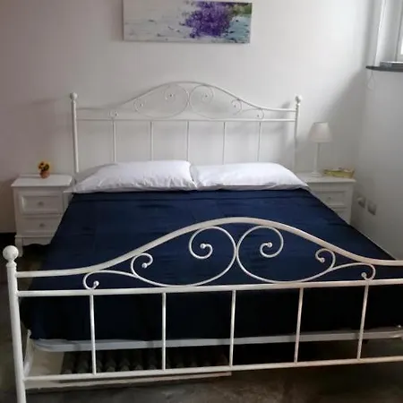 לינה וארוחת בוקר La Casa Dei Limoni 3*